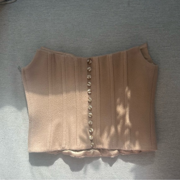 🌟CORSETS ARE IN!! LPA MADDALENA CORSET in Camel (brand new with extra buttons) - Picture 3 of 5